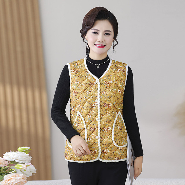 New mother's autumn and winter velvet vest middle-aged women's stylish waistcoat vest middle-aged and elderly women's winter clothing vest outer wear