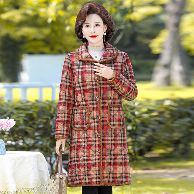Autumn and winter mothers pretend to add velvet plaid cotton jackets in the middle and long warm cotton clothing cover jacket middle -aged and elderly ladies
