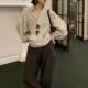 Counter withdrawal of chic retro literary sense gray top 2024 Early autumn Vedic V -neck Lazy Lazy Long Sleeve Woman
