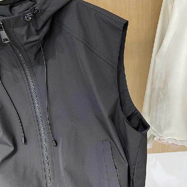 Large size 2024 spring new European horse clip for women with hooded solid color loose slim and versatile layered vest men
