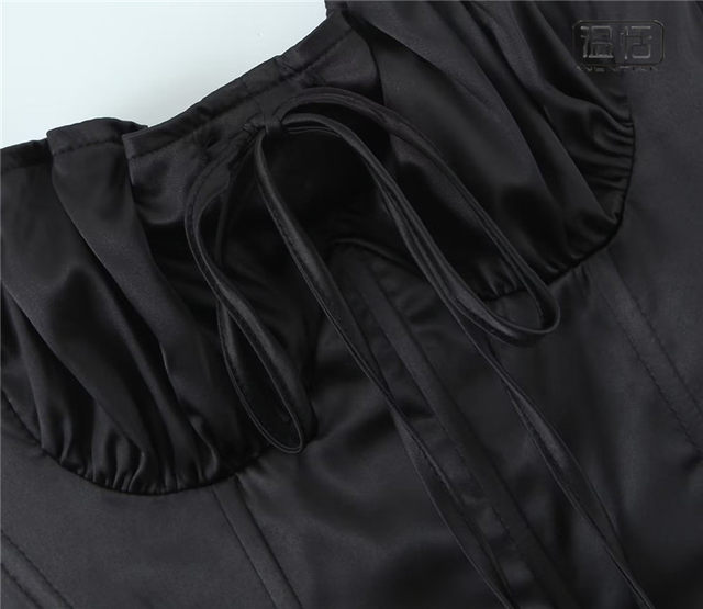 European and American sexy spicy girl fish bone bundle waist camisole female tight -fitting thin black short shirt tide