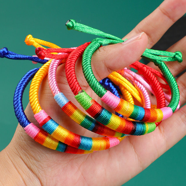 Children's colorful rope bracelet Dragon Boat Festival hand -woven female baby red rope bracelet DIY hand rope five -color line boys
