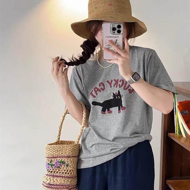 Lucky cats~Love this lump grey! Korean round neck cartoon short-sleeved T-shirt top 24 summer clothing for women