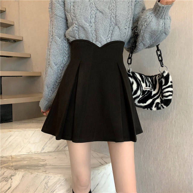 Large size fat mm black high waist hip skirt women's spring and summer A-line pleated skirt to make them look slim jk short skirt
