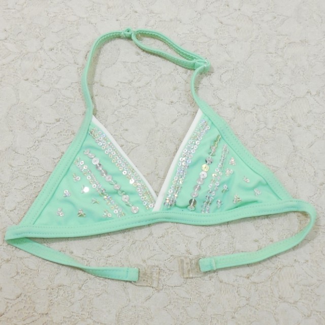 Foreign trade original K702 girls' triangular bikini top comfortable girl vest beach surfing hot spring swimsuit