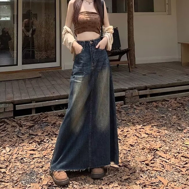 2407 Make old water -washed denim skirts Female spring and autumn hot girl retro straight tube A -line design sense thin skirt
