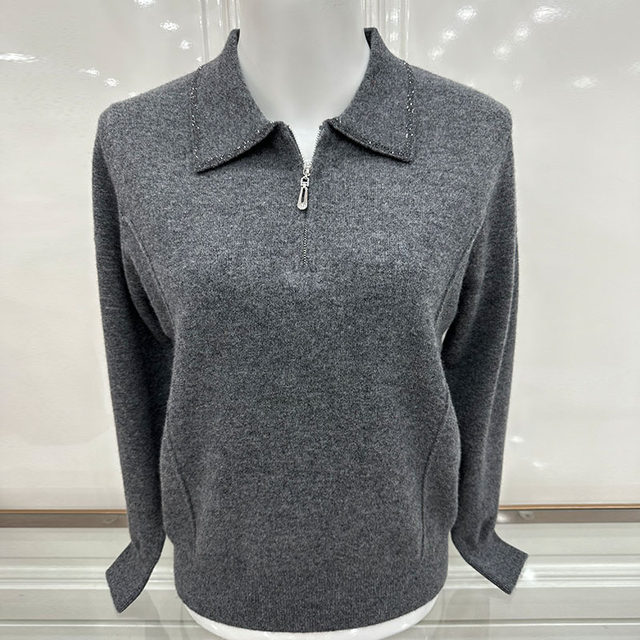 More than 50-year-old mother's fashionable tops for middle-aged and elderly fashion women's autumn 2025 new knitted sweaters cardigan bottoming shirts