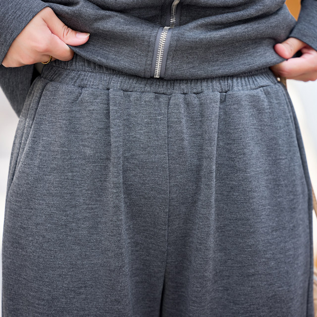 Middle-aged and elderly women's clothing mother autumn top casual two-piece set middle-aged women's autumn sports suit fashionable new style