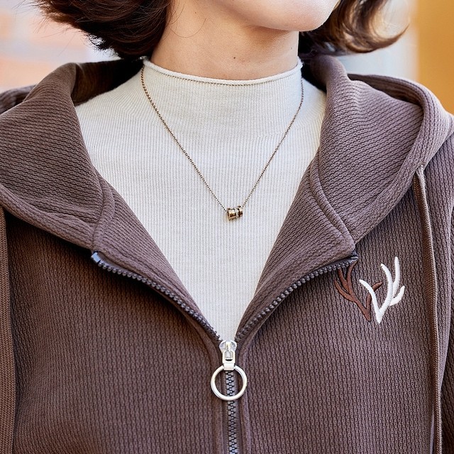 Middle-aged and elderly women's winter wear new sports suit plus velvet and thickened mother's winter coat 40-year-old casual two-piece set