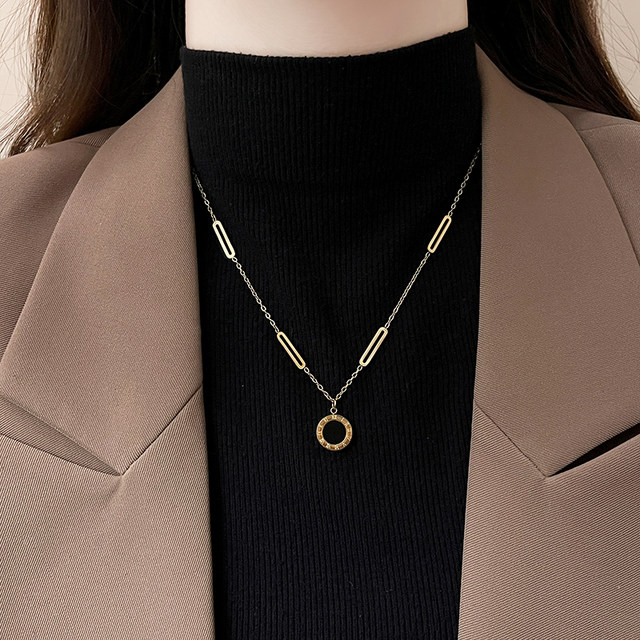 Double-sided titanium steel necklace for women 2025 new light luxury niche high-end long sweater chain autumn and winter decorative accessories