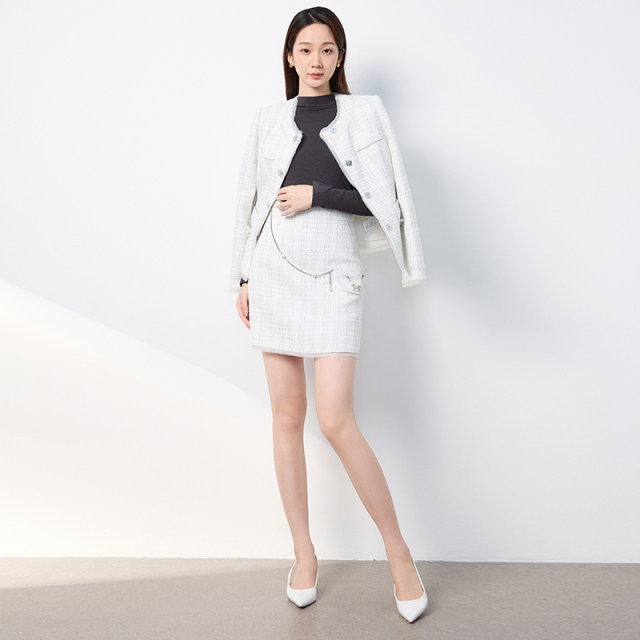 kodice autumn and winter new women's white skirt half skirt A-line skirt short skirt floral chain fashionable temperament
