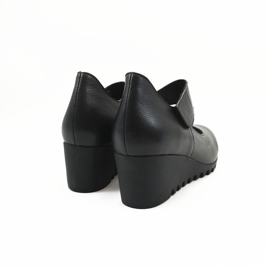 Cabinet Ya's women's shoes, soft and comfortable mom's shoes, wedge heels, genuine leather, soft surface, soft sole leather shoes, frosted Velcro single shoes