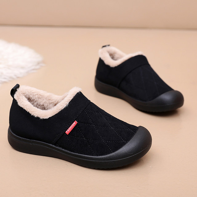 Winter new old Beijing cotton shoes for women, thickened with velvet, middle-aged and elderly mothers' shoes, non-slip and warm slip-on shoes
