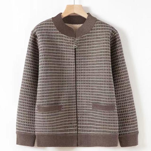 Middle-aged and elderly autumn and winter coats for women, grandma, fashionable tops, plus velvet, thickened mother, small wife, warm shirt