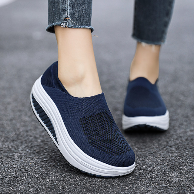 Cross -border large -size mothers shoes single shoes sports shoes nurse women's shoes thick sole EVA bottom light run shaking shoes
