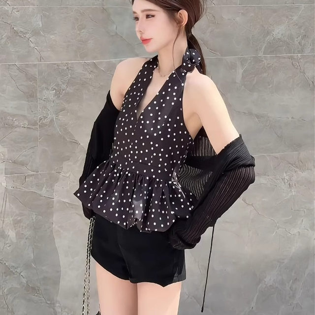 Black polka dot halter neck sleeveless suspender vest for women 2025 new summer sweet and spicy chic Korean high-end top