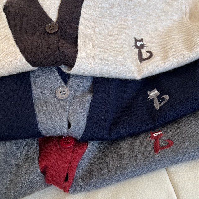 Autumn new mother's knitted cardigan top fashionable and stylish middle-aged women's casual sweater fake two pieces