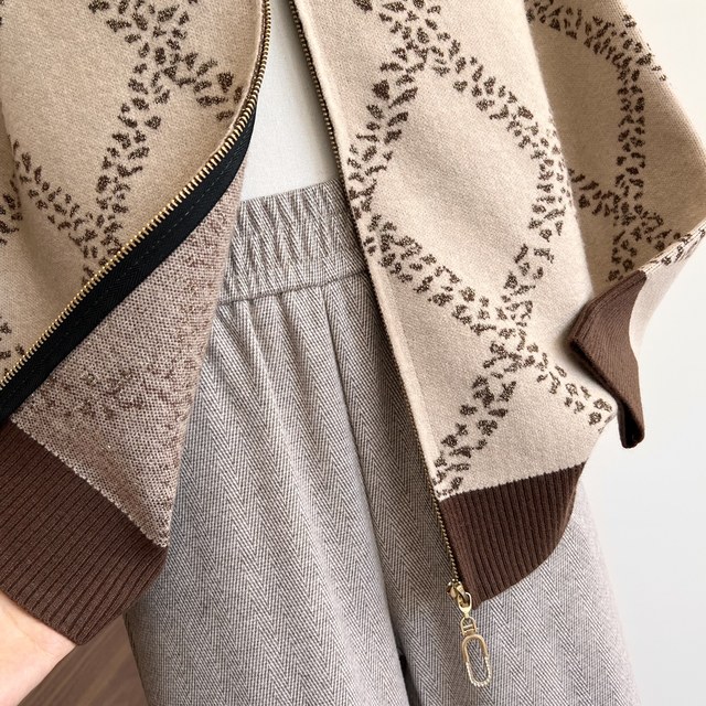 Mom's new autumn fashion knitted top vintage zipper cardigan middle-aged women's round neck commuter jacket