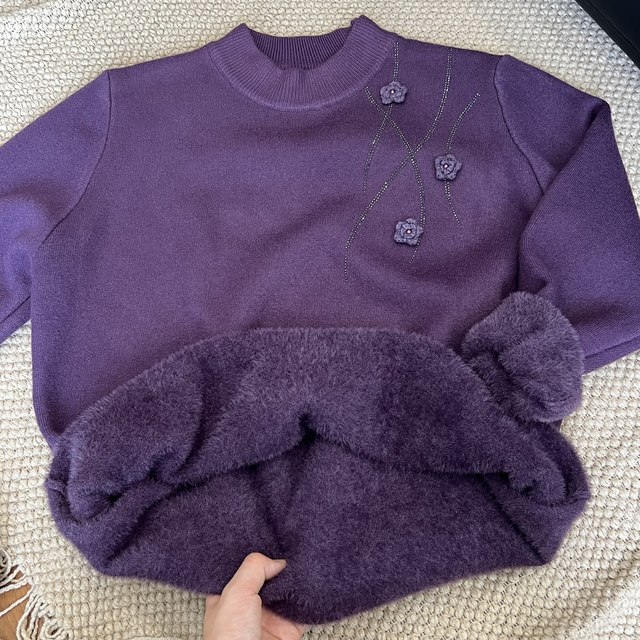 Fashionable autumn and winter mother's wear new thickened half turtleneck top with warm all-in-one fleece sweater for middle-aged and elderly women