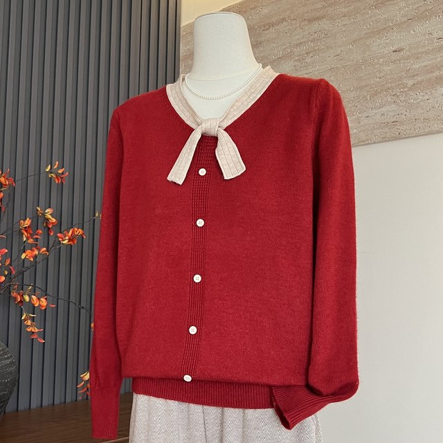 Fashionable and Western-style mother's clothing new autumn knitted sweater tops for middle-aged and elderly women plus velvet warm winter clothing all-match sweaters