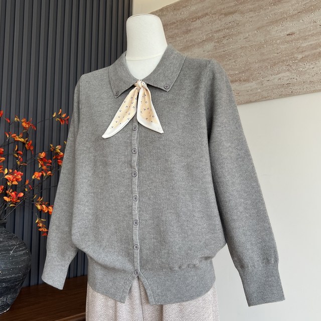 New mother's clothing autumn knitted sweater top scarf collar detachable sweater middle-aged and elderly women's cardigan temperament sweater