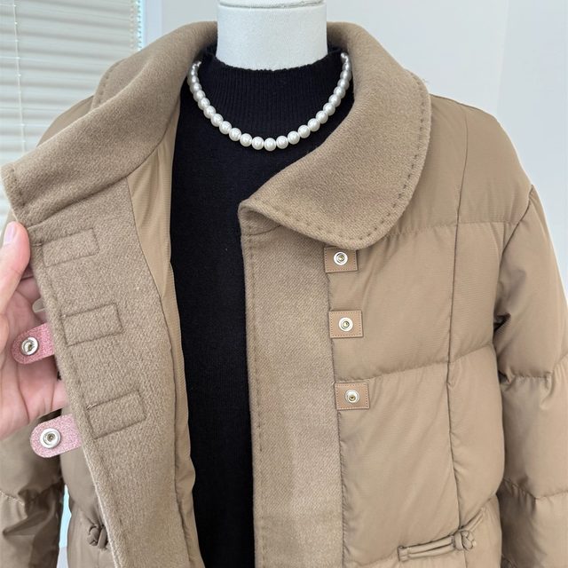 Middle-aged mother short down jacket 2025 new middle-aged and elderly winter wear white duck down autumn and winter bread coat warm jacket