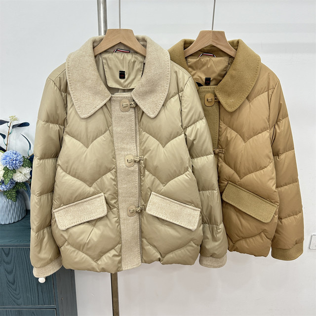 Middle-aged and elderly mothers winter down jackets 2025 new winter mother-in-law clothes short lapel warm tops