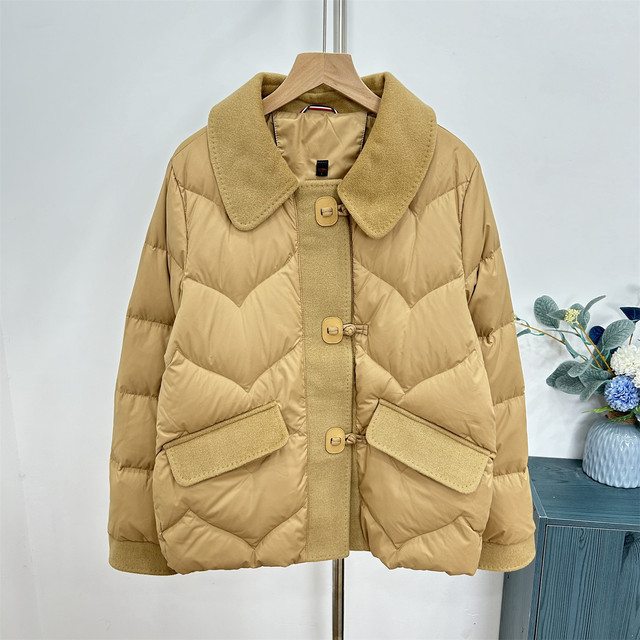 Middle-aged and elderly mothers winter down jackets 2025 new winter mother-in-law clothes short lapel warm tops