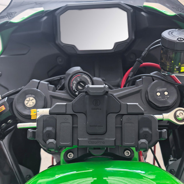 Chunfeng 675/750SR motorcycle five-horse crab mid-mounted shock-absorbing mobile phone holder titanium ruler special navigation bracket