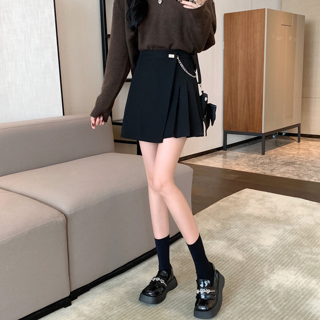 Retro college skirt for women with autumn chain A-line high waist design Korean version slim sweet and cool irregular short skirt