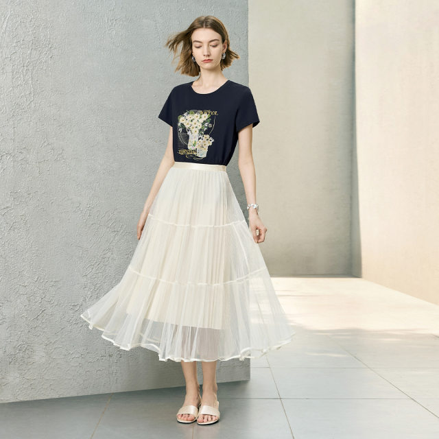 High waist A-line skirt for women in summer 2025 new commuter long temperament elegant mesh cake long skirt
