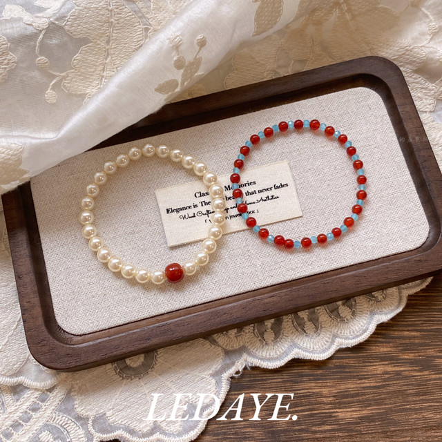 Uncle Li’s store Natural red agate pearl bracelets are stacked with versatile new Chinese style high-end white bracelets