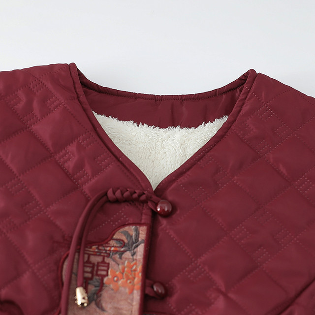 Middle-aged and elderly mothers' autumn and winter thickened velvet vests, grandma clothes, old lady vests, plus fat large size tops