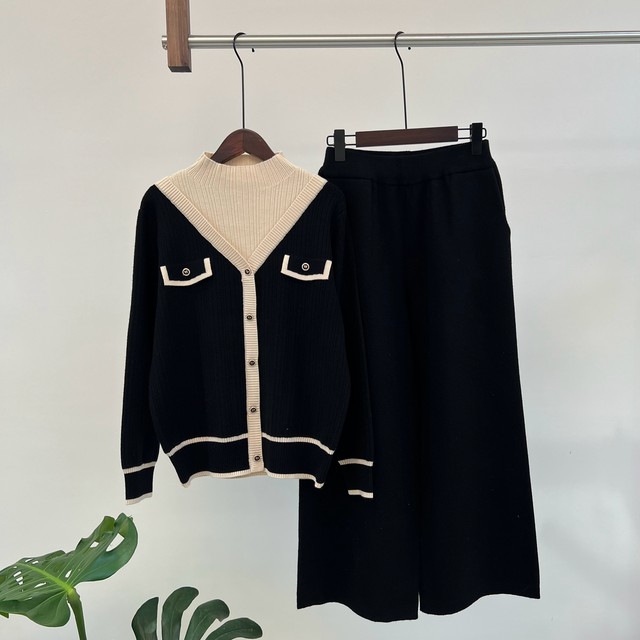 2025 autumn new half-high neck collar mother suit two-piece fake two-piece knit sweater middle-aged and elderly suits