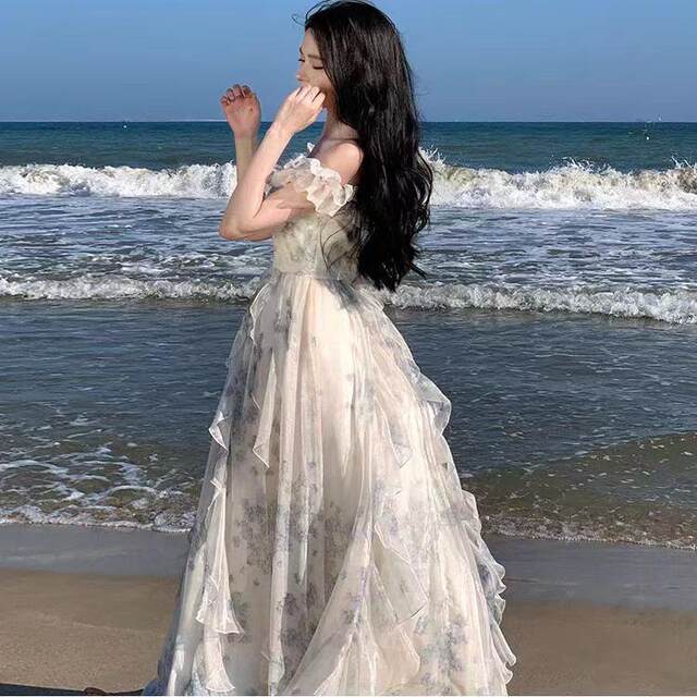 French ruffled beach short-sleeved dress new seaside vacation style high-end fairy flowing suspender skirt

