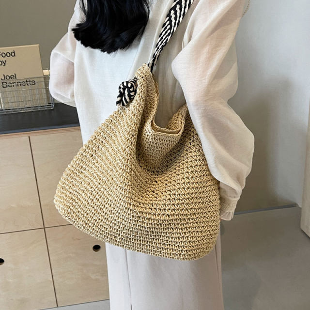Lazy style large capacity straw woven bag for women in summer 2025 new seaside vacation woven bag versatile one-shoulder underarm bag