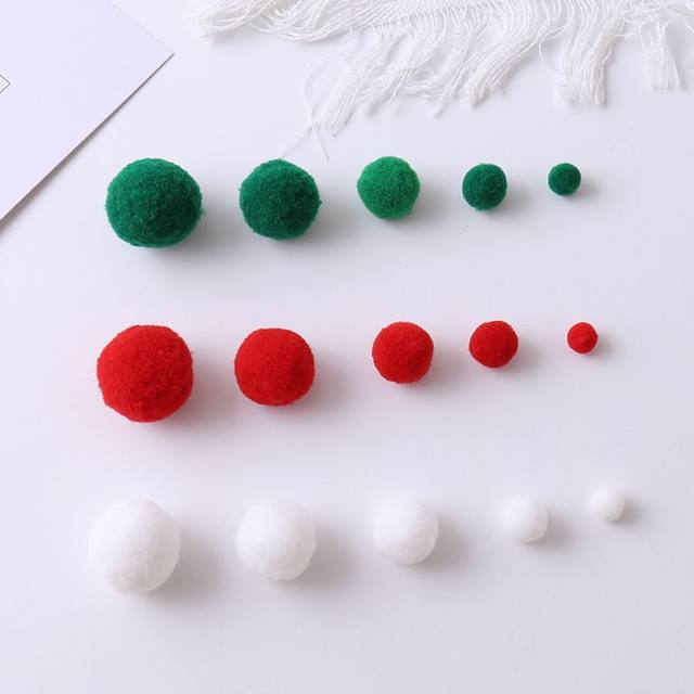1-3cm red and white green mixing Christmas plush ball Christmas tree DIY material bag hair ball Christmas hair ball
