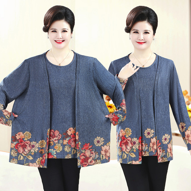Middle-aged and elderly women's spring clothes, long-sleeved fake two-piece tops, plus fat body, large size, fat mother spring and autumn knitted T-shirt small shirt