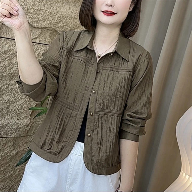 Small mother's autumn new fashionable and versatile slim Korean version solid color age-reducing shirt short long-sleeved jacket

