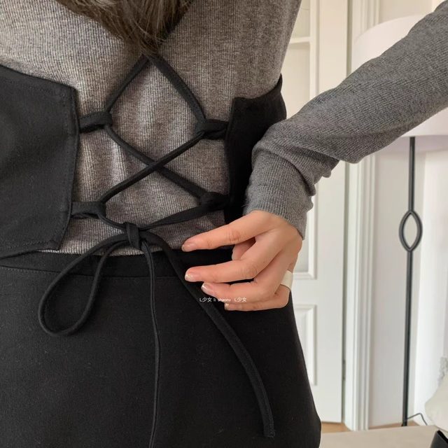 
L girl waitmore woolen suspender layered with Korean autumn and winter vest back strap 620125