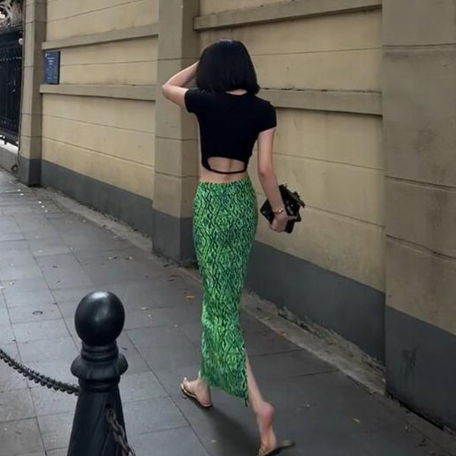 Retro green diamond printed skirt female 2024 summer new high -waisted slimming after split bag hip long skirt