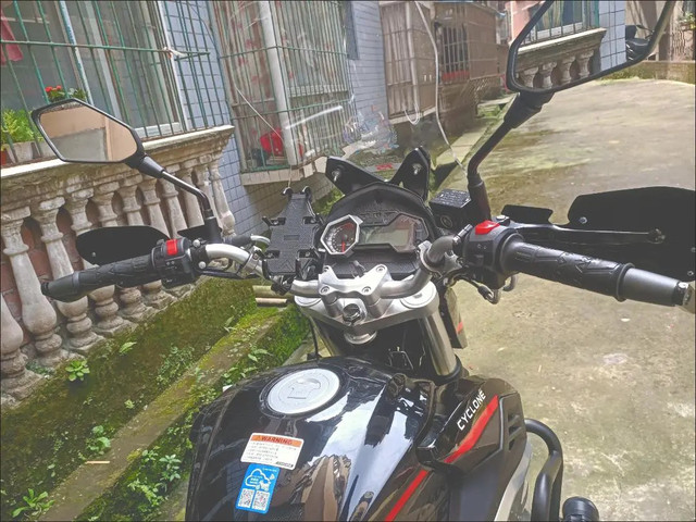 
Motorcycle modification is suitable for Honda CB400X heightened windshield and hand guard, specially designed for special vehicles