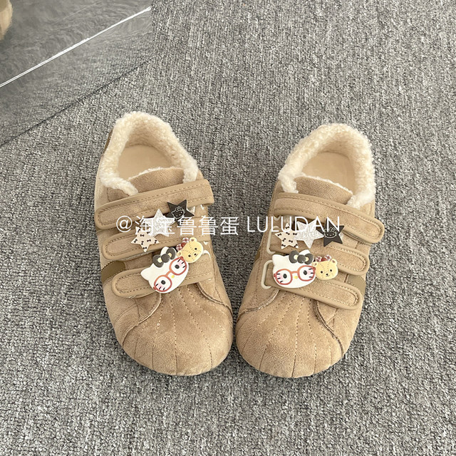 
Lulu Dan versatile thick-soled white shoes 2025 new autumn and winter large size women's shoes Birkenstock sneakers retro moral training shoes