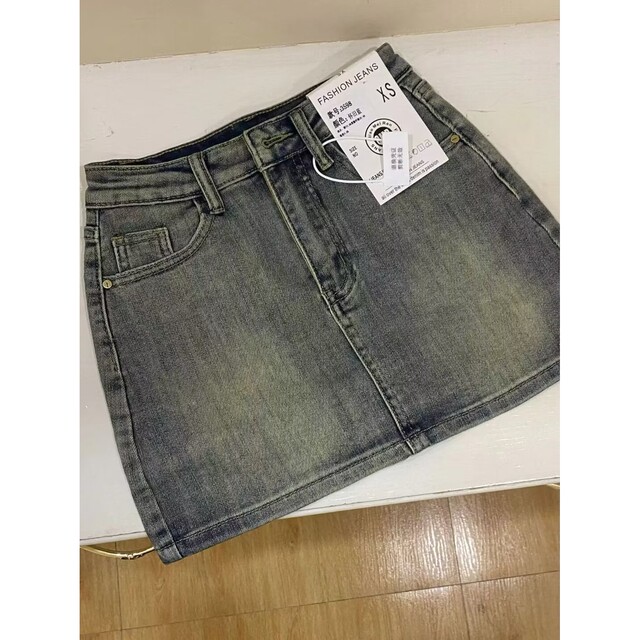 Retro denim short skirt small summer 2025 new high-waisted large size loose anti-balanced versatile trousers skirt
