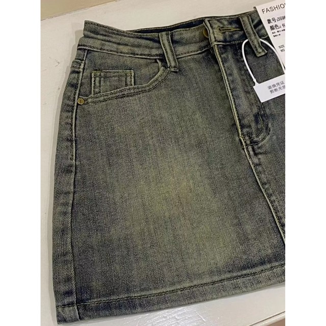 Retro denim short skirt small summer 2025 new high-waisted large size loose anti-balanced versatile trousers skirt
