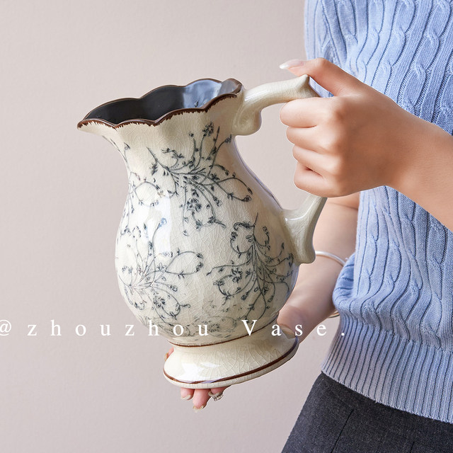 
Ice cracked ink blue and white porcelain ceramic vase Chinese retro home living room ornaments water-raised flowers flower arrangement device