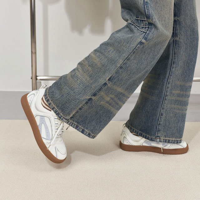 Masuism 2025 new ins trendy casual flat shoes for women's summer versatile sports white shoes and moral training shoes
