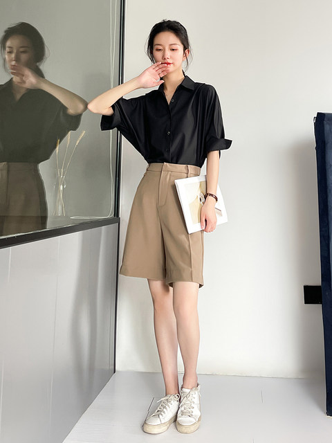 Black half-sleeved shirt for women, fashionable and high-end professional OL commuting versatile thin mid-sleeved slim shirt for summer
