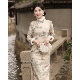 New Chinese cheongsam 2024 new winter long sleeved improved young temperament high-end elegant thin plush thickening