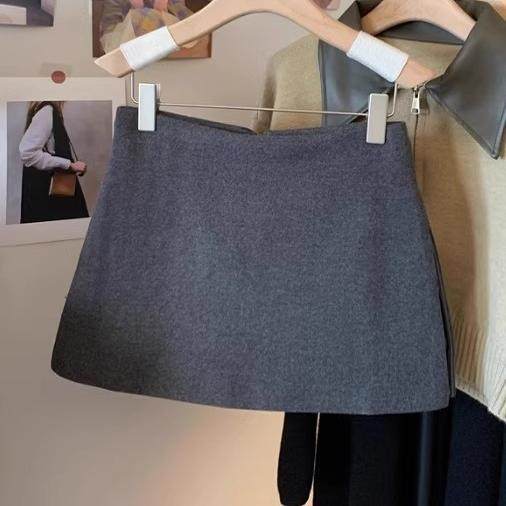 Side zipper wool skirt for women in autumn and winter 2025 new high-waisted slim and versatile A-line anti-exposure hip-covered skirt
